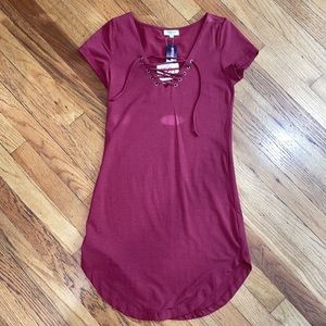 Burgundy short sleeve dress
